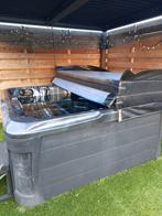 Jaqouzi voor 5 personen, Ophalen