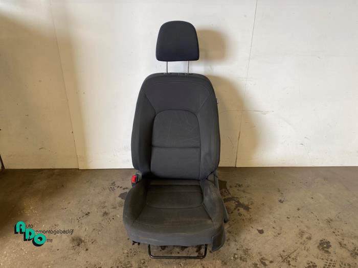 Stoel rechts van een Kia Rio (Rio 12-), -, -, Ophalen of Verzenden, -