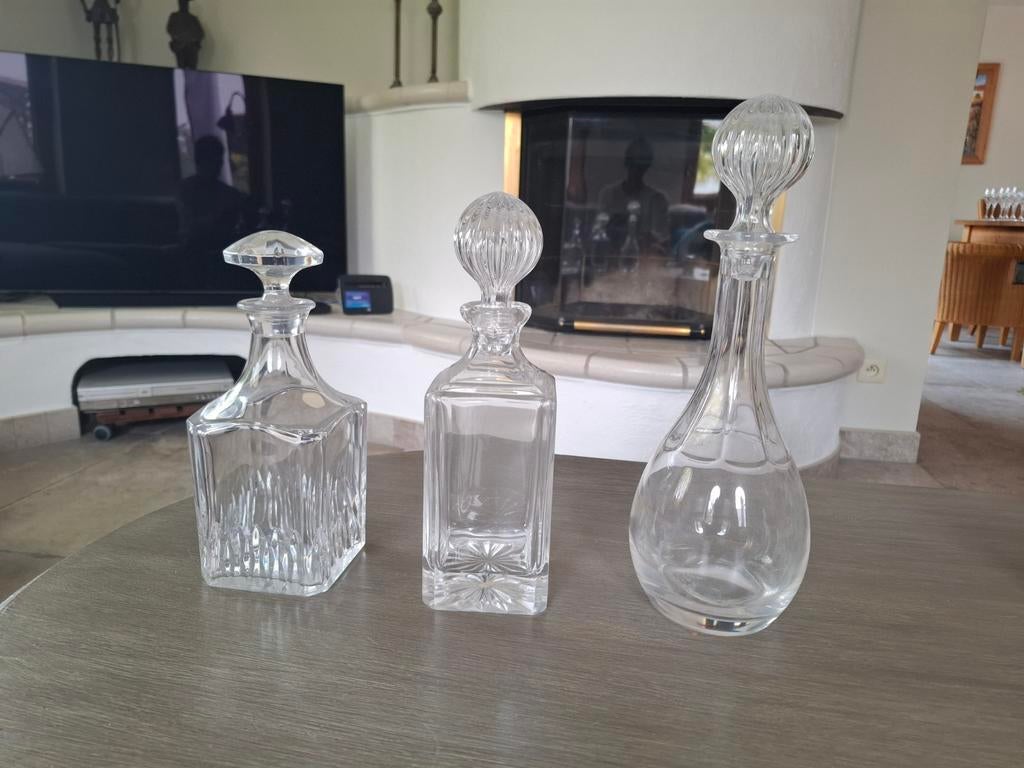 3 kristallen karaffen, Ophalen