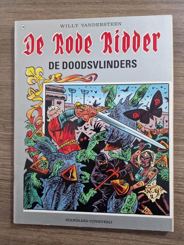 Strips. De rode ridder, Willy Vandersteen, Ophalen of Verzenden, Zo goed als nieuw, Meerdere stripboeken