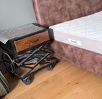 Table de chevet industrielle – Occasion, Moins de 45 cm, Enlèvement, Utilisé, 55 à 70 cm