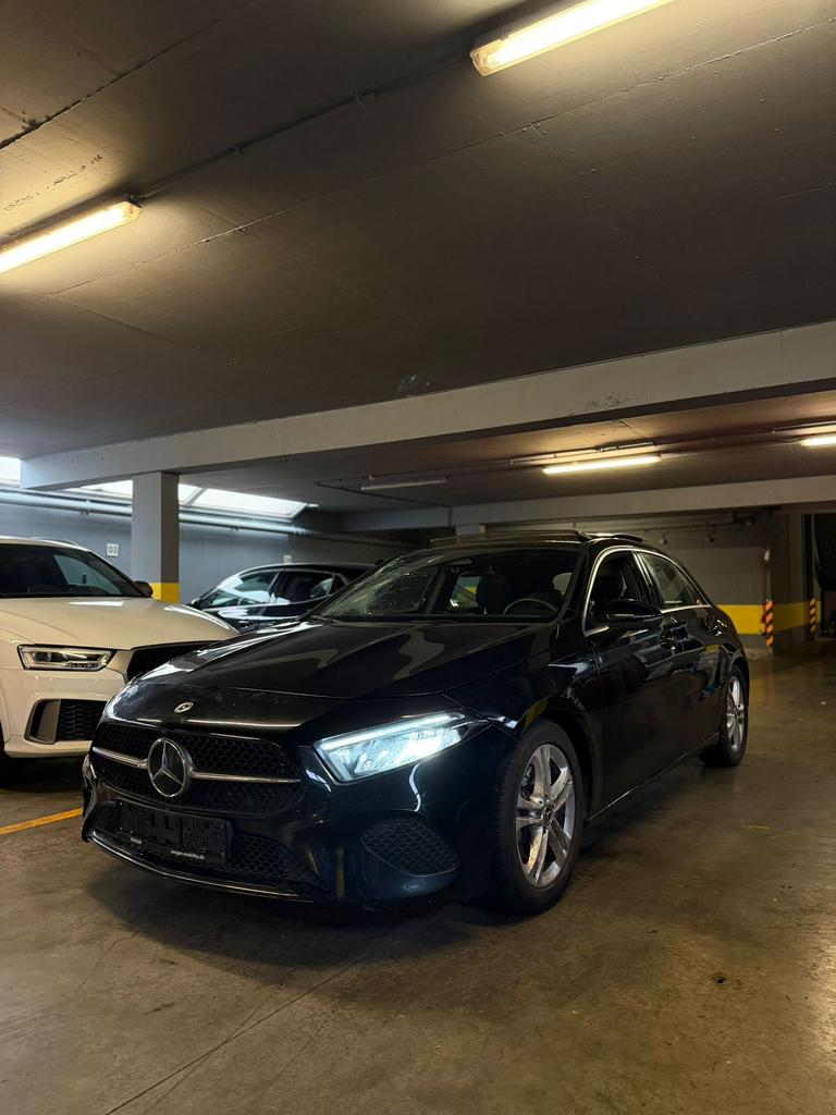 Mercedes Benz Klasse A, Auto's, 140 g/km, 4 cilinders, Leder en Stof, Zwart