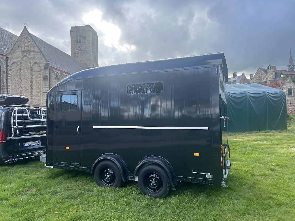 Paardentrailer voor 3 paarden, Cheval Liberté, Ophalen, Zo goed als nieuw, Aluminium, 3-paards trailer