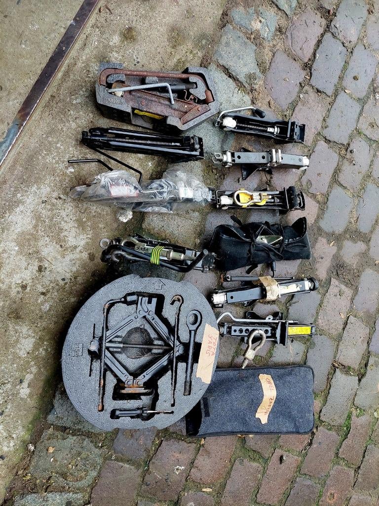 Nieuwe krikset alles op de fotos 20eu stuk, Autos : Divers, Prises, Enlèvement
