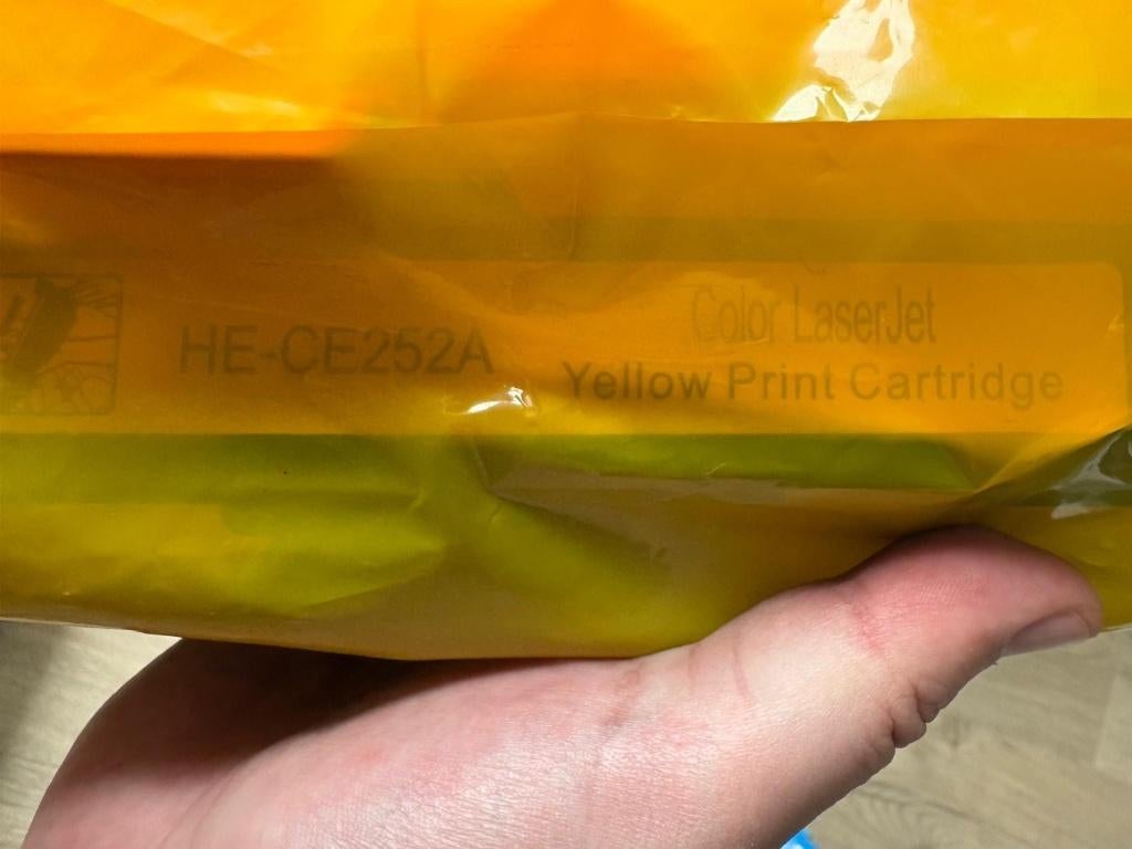 HP HE-CE252A color laserjet yellow print cartridge (nieuw), Ophalen of Verzenden, Nieuw, Toner