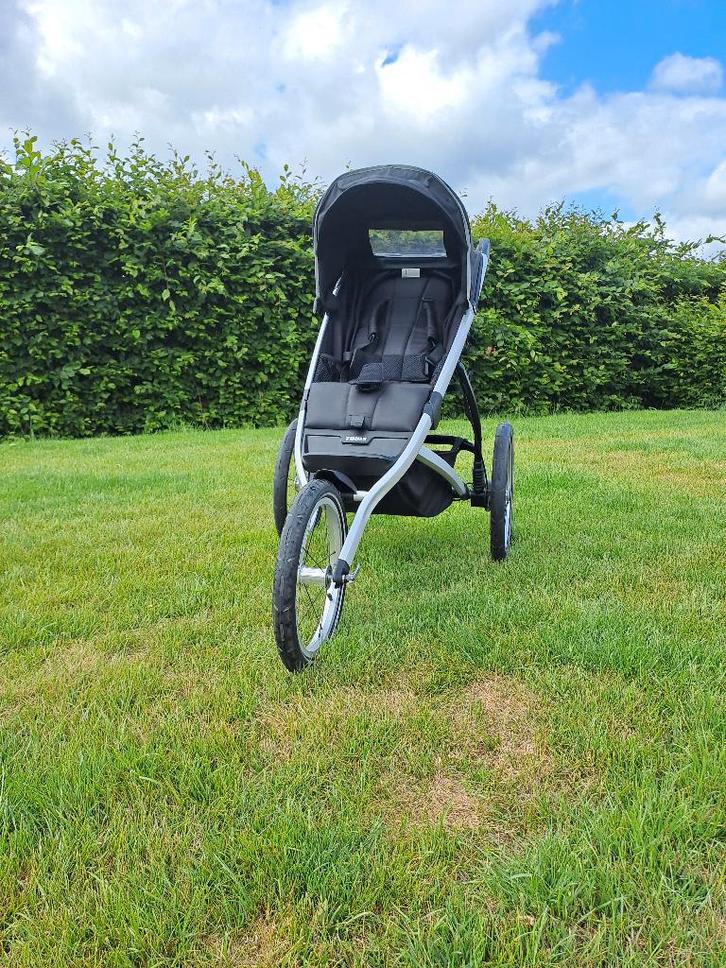 Thule Glide 2 Loopbuggy / Kinderwagen – Zo goed als nieuw, Kinderen en Baby's, Buggy's, Zo goed als nieuw, Overige merken, Regenhoes