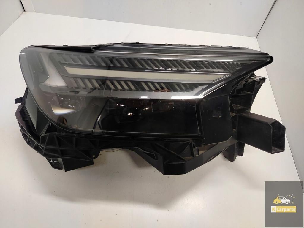 89A941036D Audi RSQ4 Q4 RS Matrix rechterlamp Ideaal, Gebruikt, AUDI AG, Auto-Union-Strasse 1
85045  Ingolstadt, DE, Audi