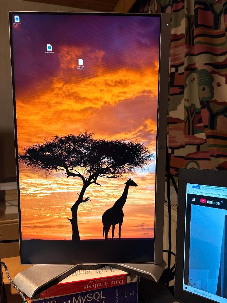 HP EliteDisplay E233- With Dell UltraSharp Stand, Computers en Software, Monitoren, Gebruikt, DisplayPort, DVI, HDMI, VGA, In hoogte verstelbaar