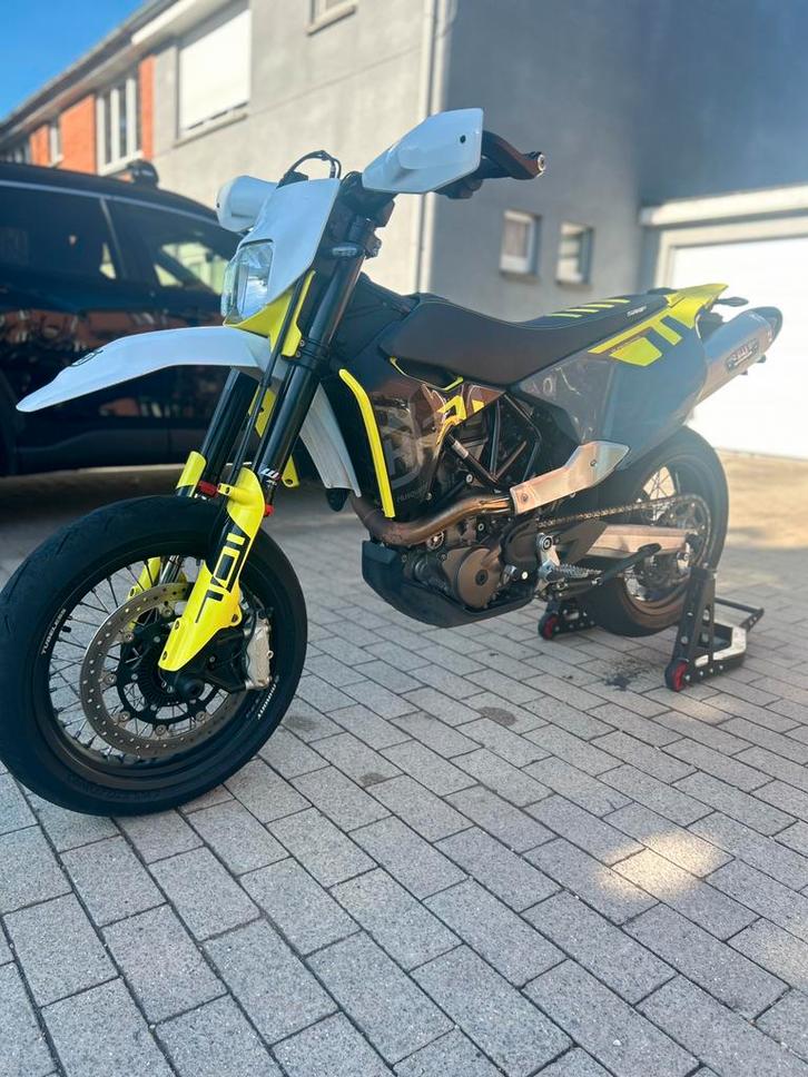 Husqvarna supermoto 701, Motoren, Motoren | Husqvarna, Particulier, SuperMoto, 12 t/m 35 kW, 1 cilinder, Minimaal motorrijbewijs A2