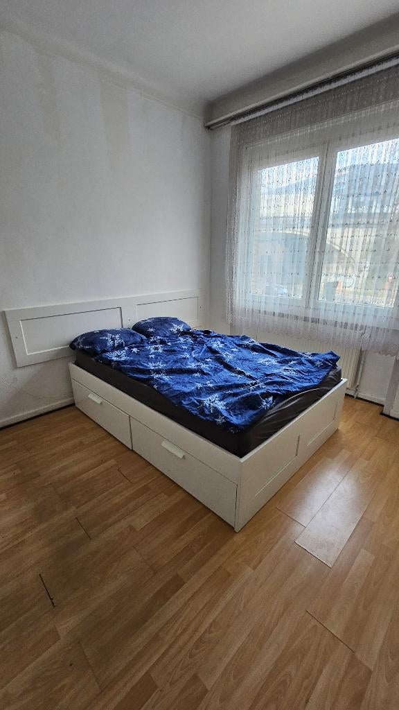 Cadre de lit avec 4 tiroirs 140x200, Maison & Meubles, Enlèvement, Comme neuf, Deux personnes