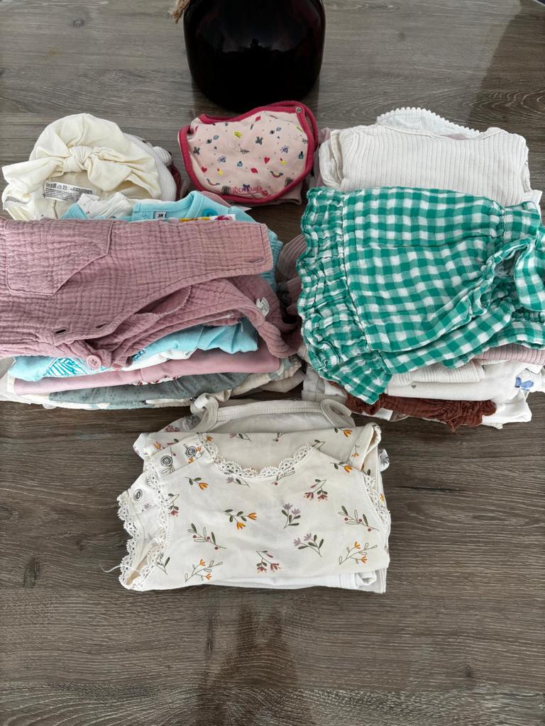 Bevallen in 2026 zomer juni/juli pakket geboorte kleertjes, Ophalen, Zo goed als nieuw