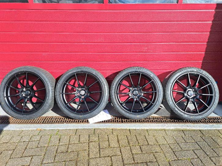 Motec Ultra Light black 19 inch Tesla model 3 (super mooi), Autos : Pièces & Accessoires, Autres pièces automobiles, Neuf, Enlèvement