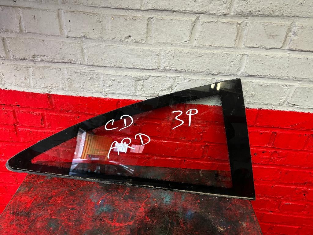 VITRE ARRIERE LATÉRALE OPEL CORSA D, Autos : Pièces & Accessoires, Vitres & Accessoires, Opel, Utilisé, Enlèvement