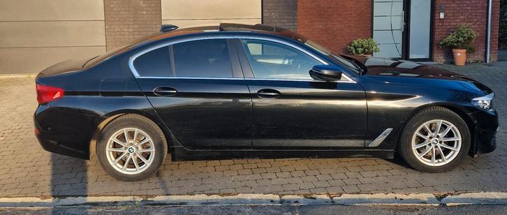 BMW Série 5 - 518d, Autos, BMW, Série 5, Caméra de recul, Intérieur cuir, Toit ouvrant, Caméra, Sièges chauffants, Diesel, Berline