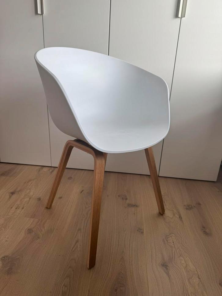 HAY About A Chair (AAC) – Wit / Eiken, Maison & Meubles, Chaises, Comme neuf, Blanc, Enlèvement