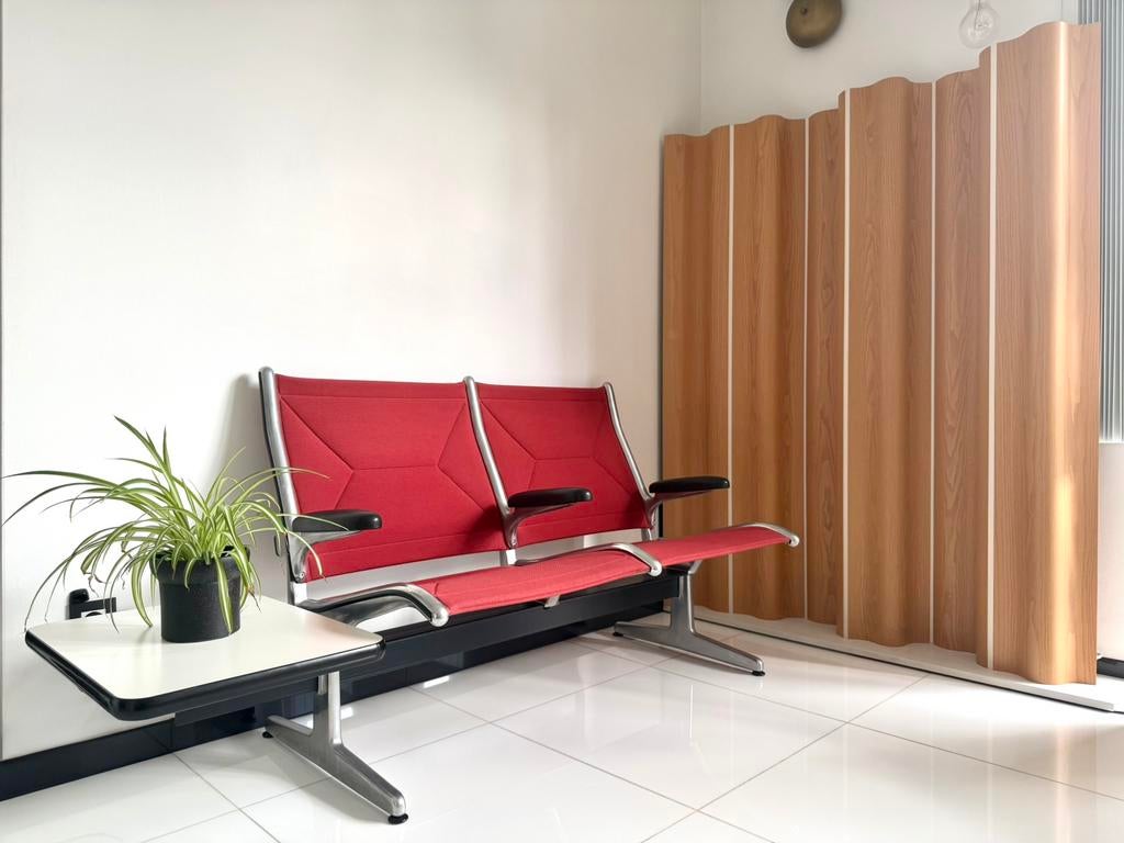 Vitra Eames Tandem Seating (zeldzame uitvoering), Antiek en Kunst, Antiek | Meubels | Stoelen en Sofa's, Ophalen