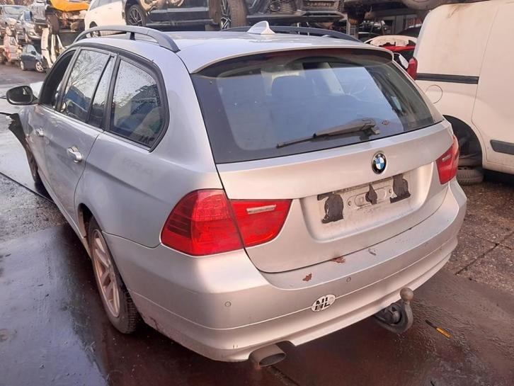 MOTEUR ESSUIE-GLACE ARRIÈRE BMW 3 serie Touring (E91), Autos : Pièces & Accessoires, Vitres & Accessoires, BMW, Utilisé