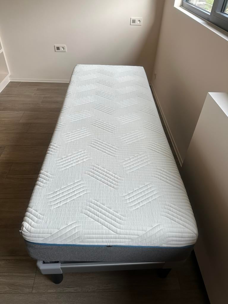 2 Tempur Cloud Elite matrassen + elektrische lattenbodems, Maison & Meubles, Chambre à coucher | Matelas & Sommiers, Utilisé, Matelas