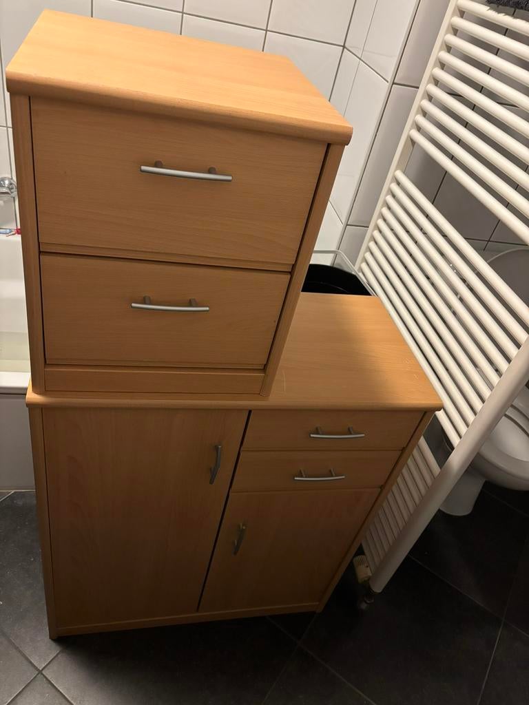 2 kastjes samen te koop., Enlèvement, Utilisé