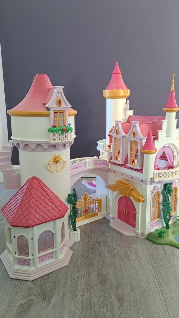 Playmobil kasteel, Ophalen
