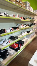 Étagères métal pour commerce chaussures et alimentation30 m, Enlèvement