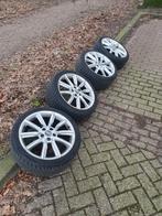 wielen en banden op een auto, Enlèvement