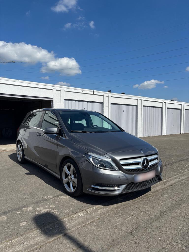 Te koop: Mercedes-Benz B 200, Auto's, Mercedes-Benz, Particulier, B-Klasse, Bluetooth, Diesel, Euro 5, Handgeschakeld, Zilver of Grijs