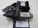 MOTEUR LEVE VITRE ELECTRIQUE AVANT GAUCHE Skoda (1T0959701M), Gauche, Mevr. I. Hauben, Utilisé, Skoda