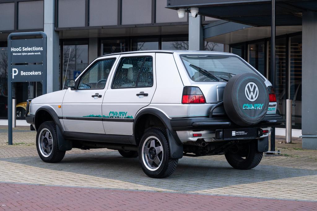 Volkswagen Golf 1.8 Country Syncro (bj 1992), Stof, Zwart, 72 kW, Volkswagen