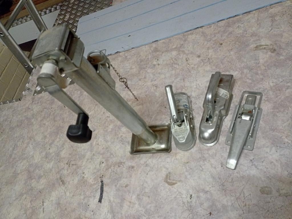 Onderdelen aanhanger, Doe-het-zelf en Bouw, Ophalen