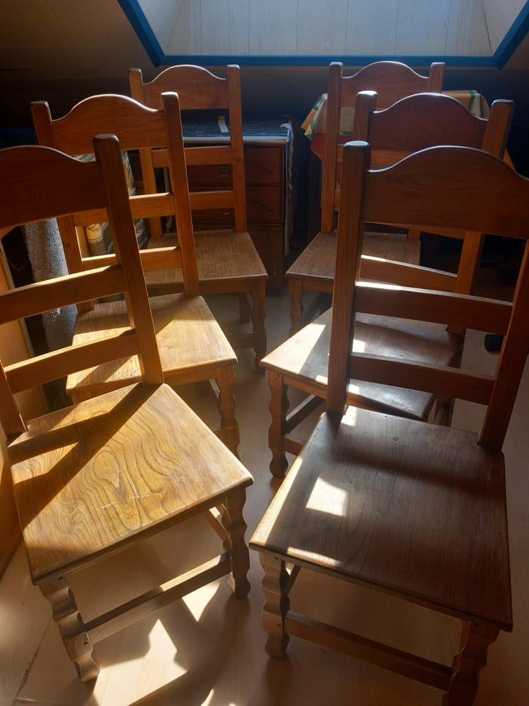 A SAISIR. 6 chaises de ferme,  en bois - très solides, Enlèvement
