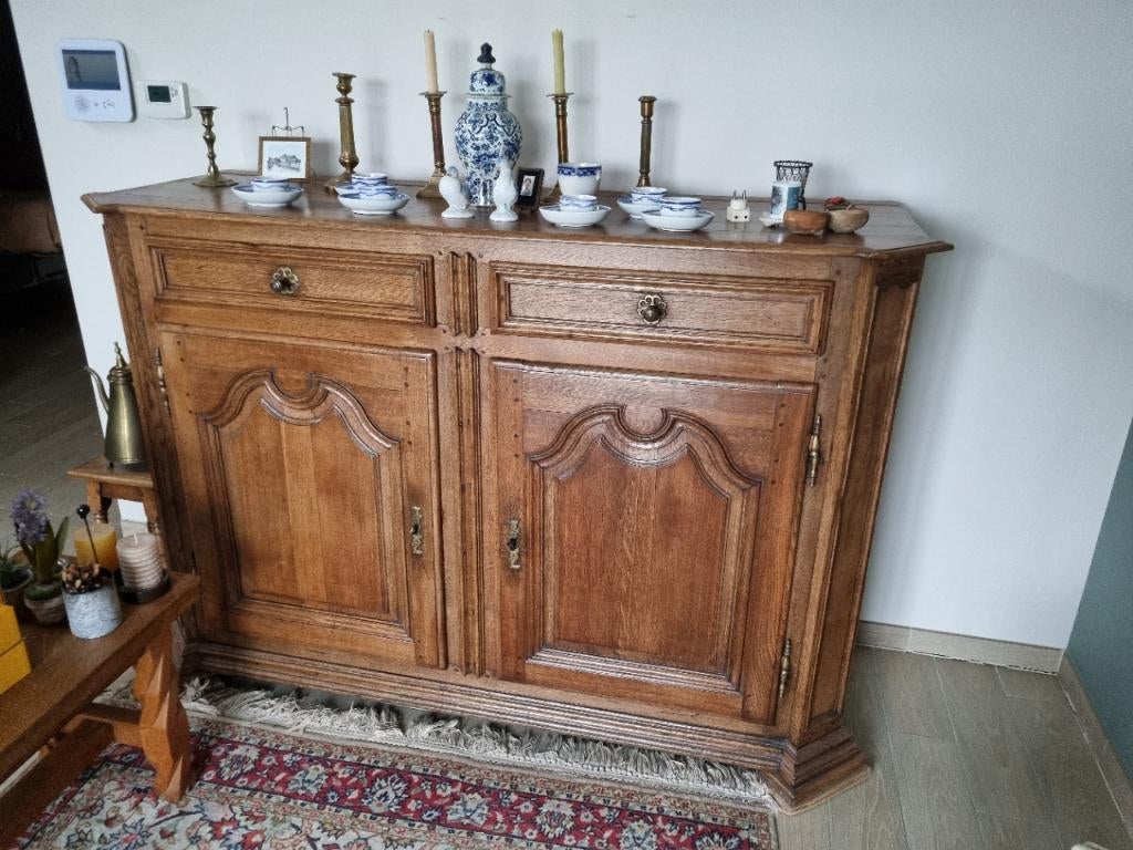 Antieke eiken kast, Enlèvement