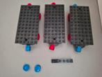 Vintage Lego: 3 wagonnetjes + 2 petten + blokje, Ophalen, Lego