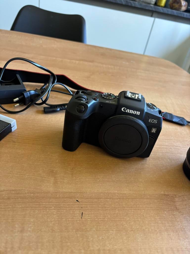 Canon EOS RP Camera met veel toebehoren - NIEUW, Audio, Tv en Foto, Fotocamera's Digitaal, Ophalen, Zo goed als nieuw, Spiegelreflex