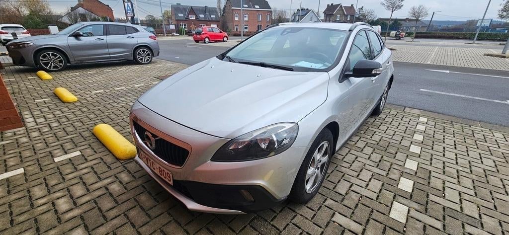 VOLVO V40 CROSS COUNTRY D3 – 150 CH – 2013, Auto's, Volvo, Particulier, V40, ABS, Automatische klimaatregeling, Diesel, Euro 5