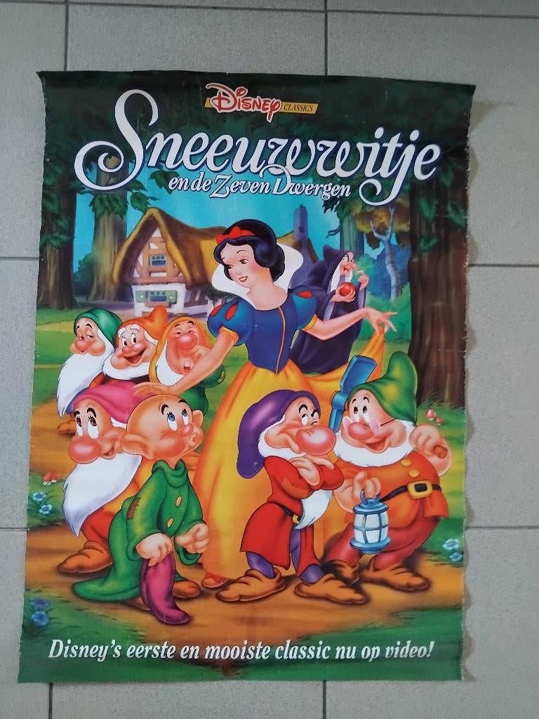 Leuke posters: Sneeuwwitje (Disney) & Schattige honden, Ophalen, Gebruikt