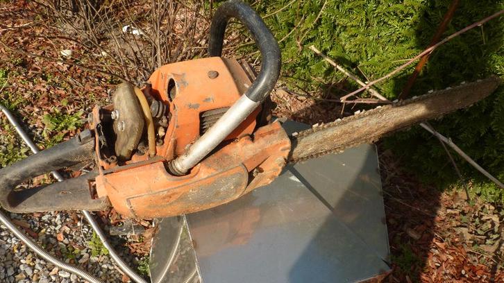 bois ancienne tronconeuse husqvarna A 65, Jardin & Terrasse, Bois de chauffage, Enlèvement