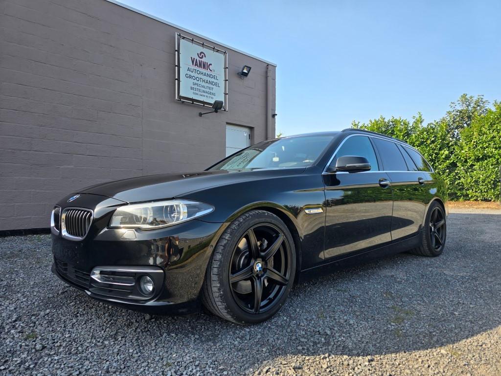 BMW 535 XD break Luxury Line , Bomvol opties !, Autos, BMW, Cuir, Euro 6, Entreprise, Noir