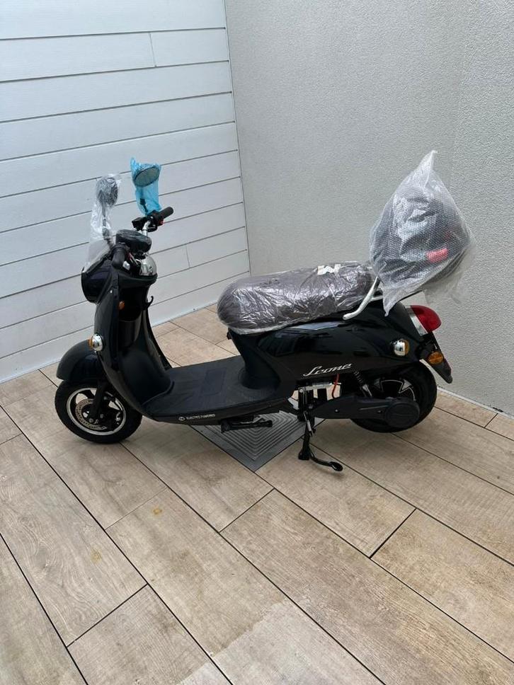 Leone Arrow Class B elektrische scooter Nieuw!, Motoren, Overige Motoren, Ophalen