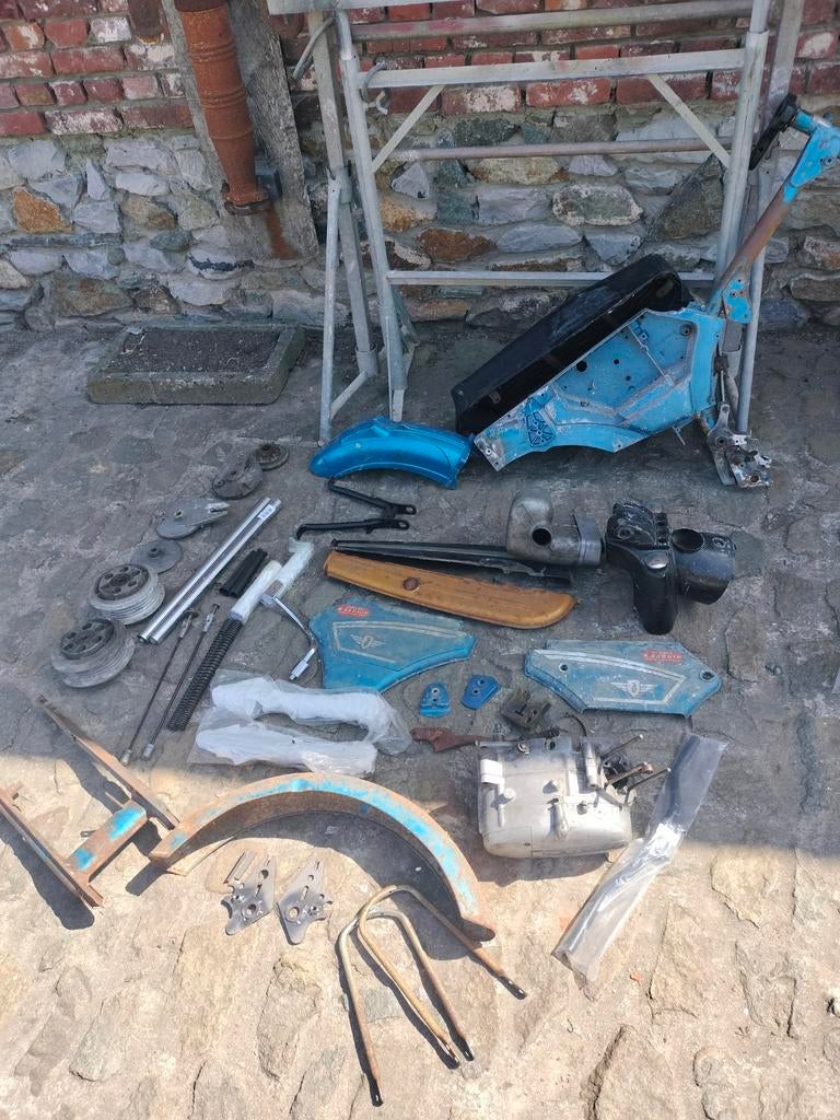 Zundapp 517-33 bij 1975, Fietsen en Brommers, Brommeronderdelen | Algemeen, Ophalen, Koplamp