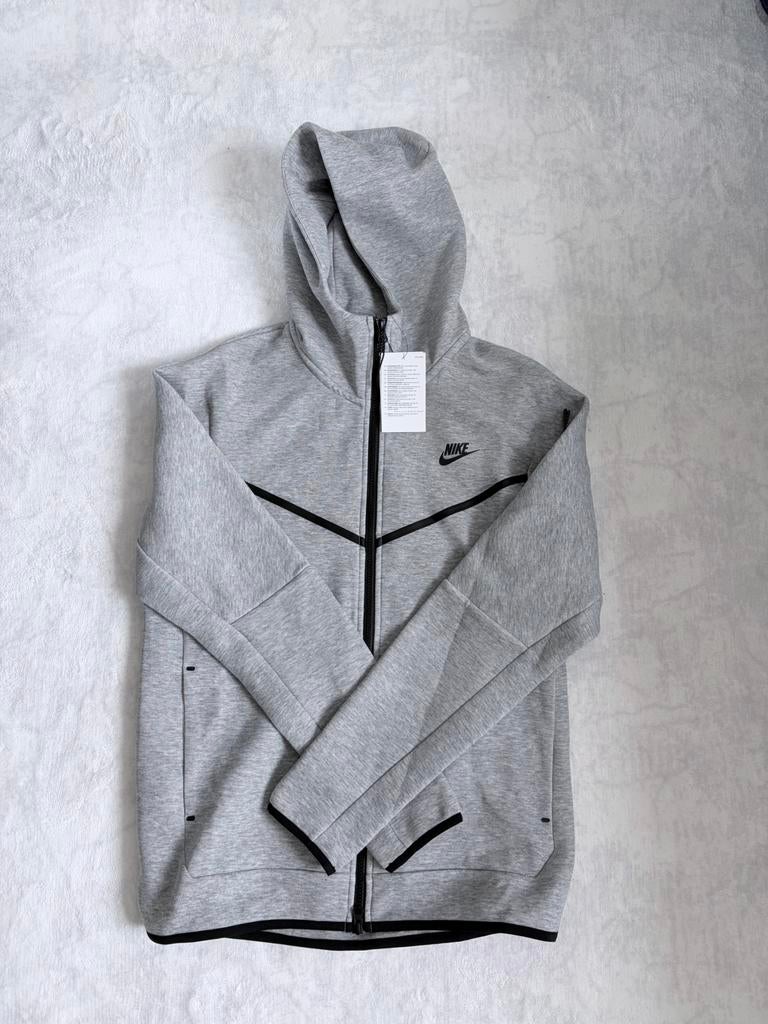 Gilet technique Nike (M), Enlèvement ou Envoi, Neuf, Taille 48/50 (M), Gris