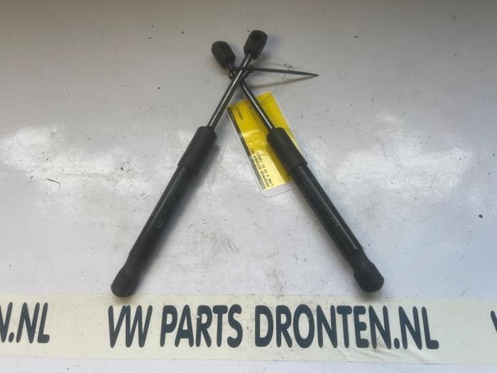 Amortisseur kit capot moteur d'un Lynk & Co 01, Autos : Pièces & Accessoires, Carrosserie & Tôlerie, Autres marques automobiles