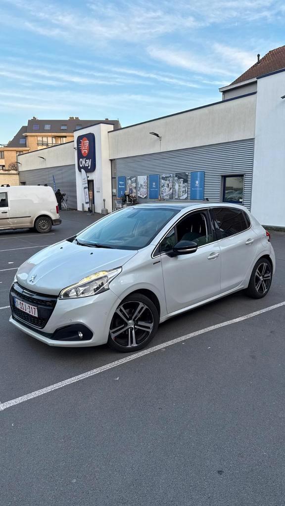 Peugeot 208 2018, Auto's, Peugeot, Particulier, Benzine, Handgeschakeld, Leder, Ophalen
