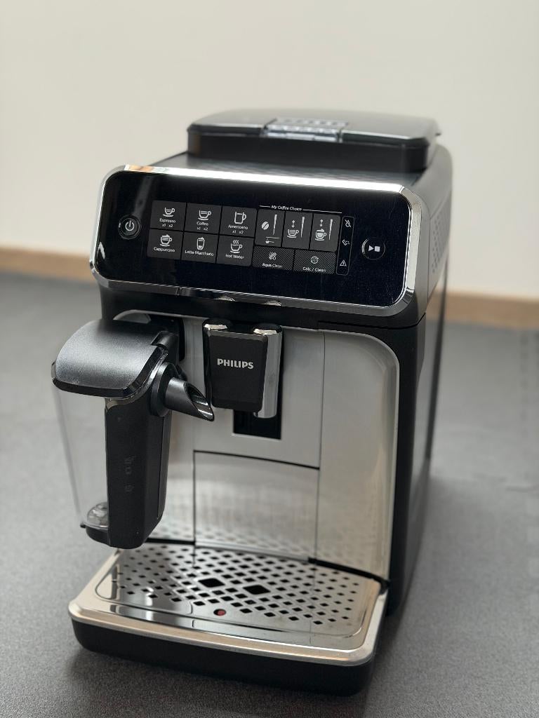 Philips LatteGo 3200 EP3246 espressomachine, Elektronische apparatuur, Koffiezetapparaten, Gemalen koffie, Gebruikt, Espresso apparaat