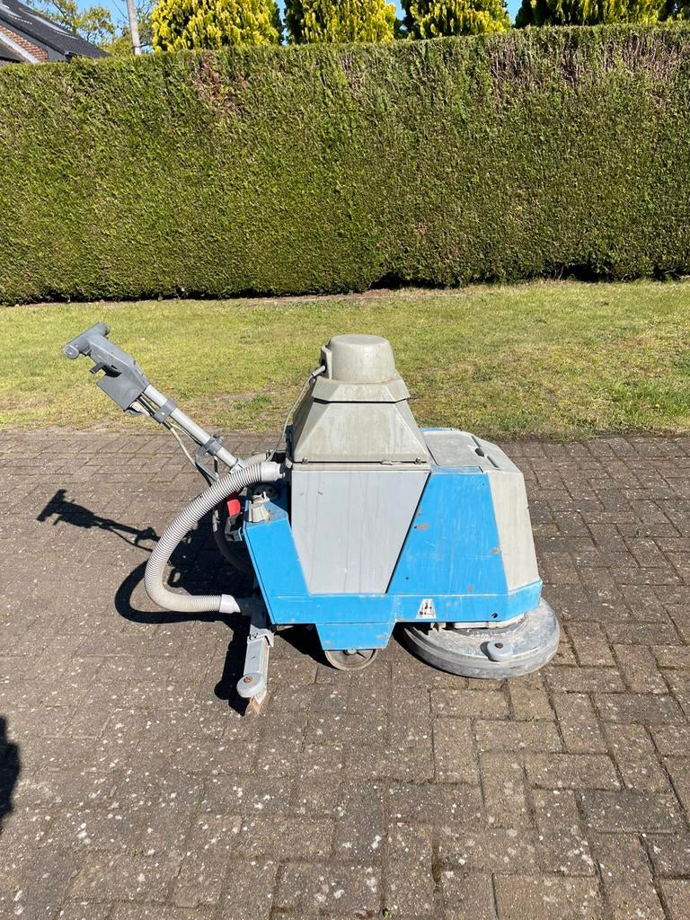 Schrobmachine, Bricolage & Construction, Matériel de nettoyage, Enlèvement, Utilisé, Machine de nettoyage à brosse