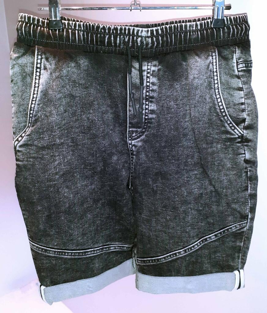 short heren jeans zwart grijs Clockhouse slim S, Vêtements | Hommes, Enlèvement ou Envoi, Neuf, Gris, W32 (confection 46) ou plus petit