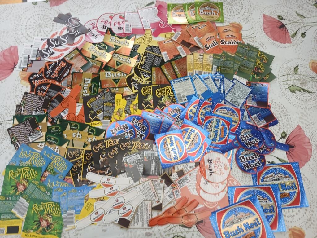 Set van 145 labels en spantangen van de br DUBUISSON TROLLS, Ophalen of Verzenden