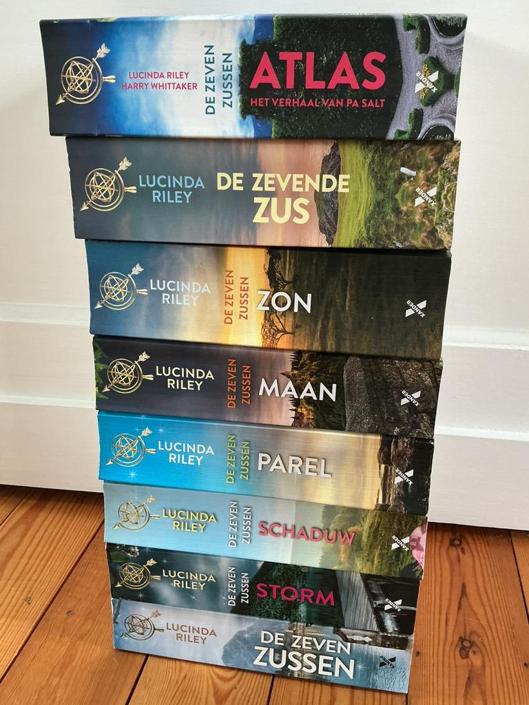 Lucinda Riley - de reeks van de zeven zussen, Boeken, Literatuur, Gelezen, Ophalen of Verzenden