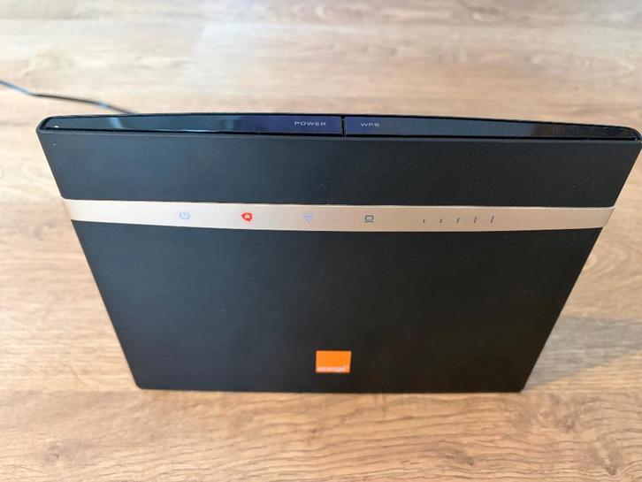 Routeur Wi-Fi Huawei B525s, Informatique & Logiciels, Routeurs & Modems, Comme neuf, Routeur avec modem, Enlèvement