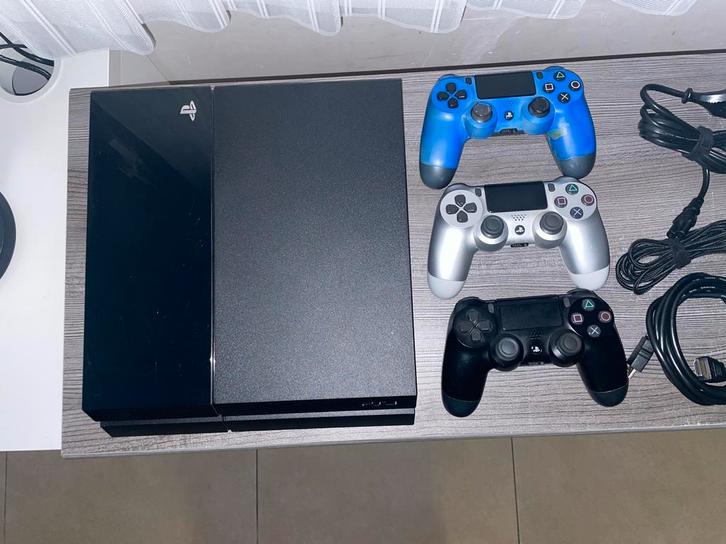 PS4 2TB + 3 controllers, 6 games, Games en Spelcomputers, Spelcomputers | Sony PlayStation 4, Zo goed als nieuw, Original, Met 3 controllers of meer